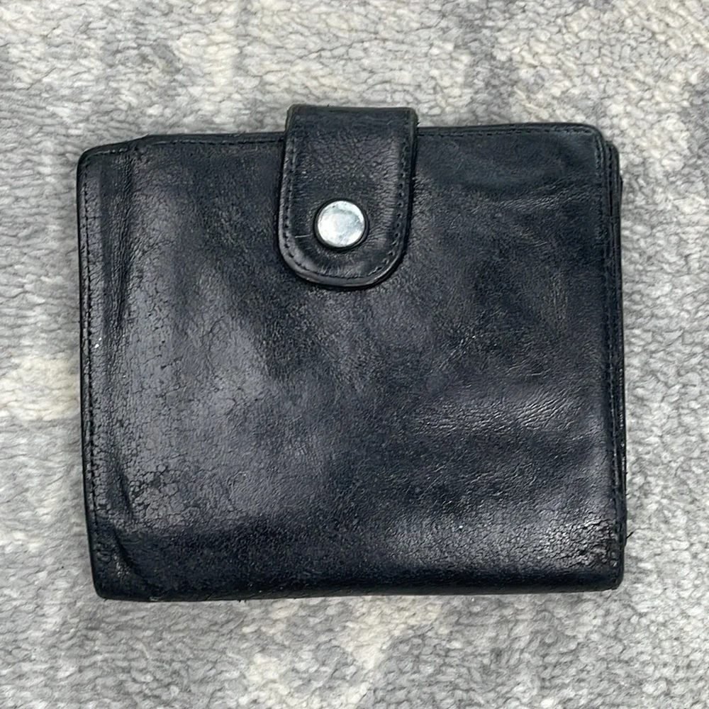 Chanel Caviar Skin Black Leather CC Bifold Compact Wallet Luxury Designer
